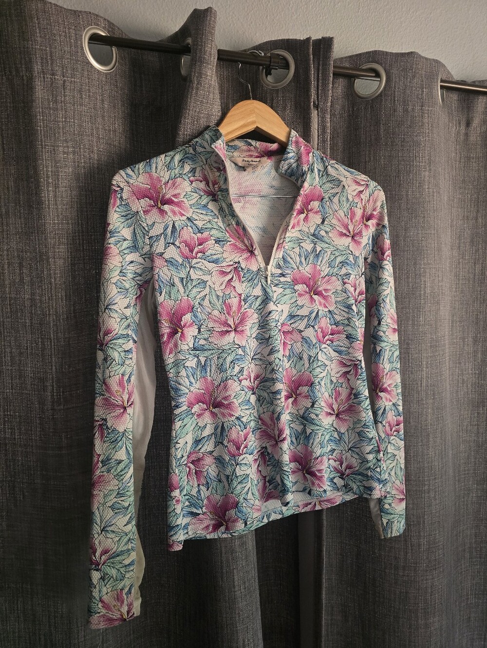 Tommy Bahama Active Hibiscus Tropical 1/4 Zip Pullover Sun Shirt
